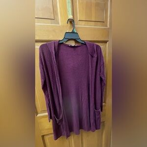 Women's AE ribbed cardigan with hood and pockets.